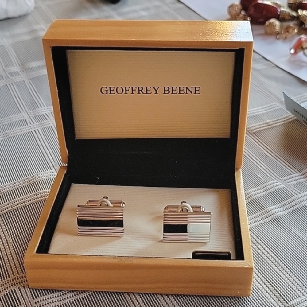 Geoffrey Beene Silver Cufflinks in Wood Box
